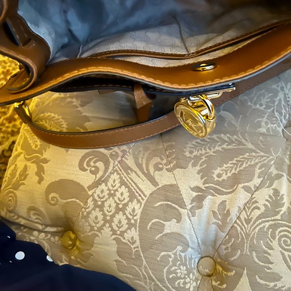 Michael Kors Collection Gorgeous Peanut Color!!! - Picture 5 of 5